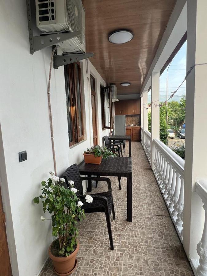 Linda Guest House Batumi Ngoại thất bức ảnh