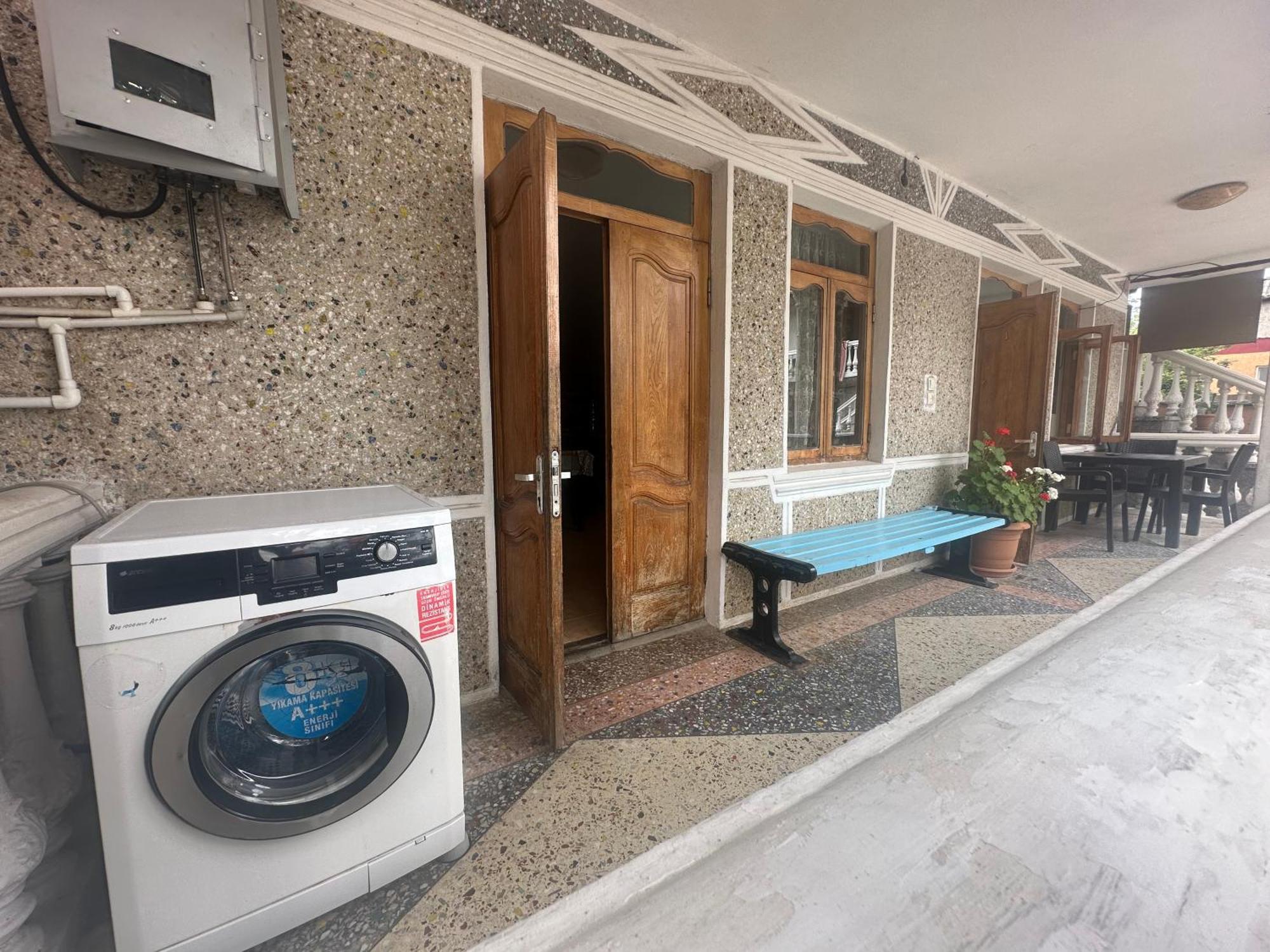 Linda Guest House Batumi Ngoại thất bức ảnh