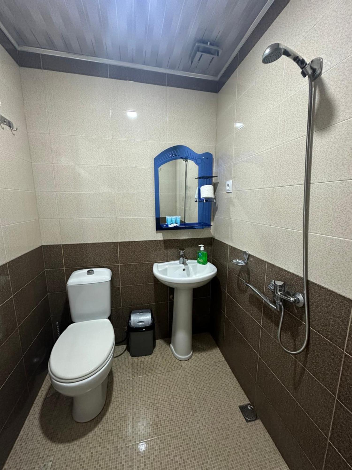 Linda Guest House Batumi Ngoại thất bức ảnh