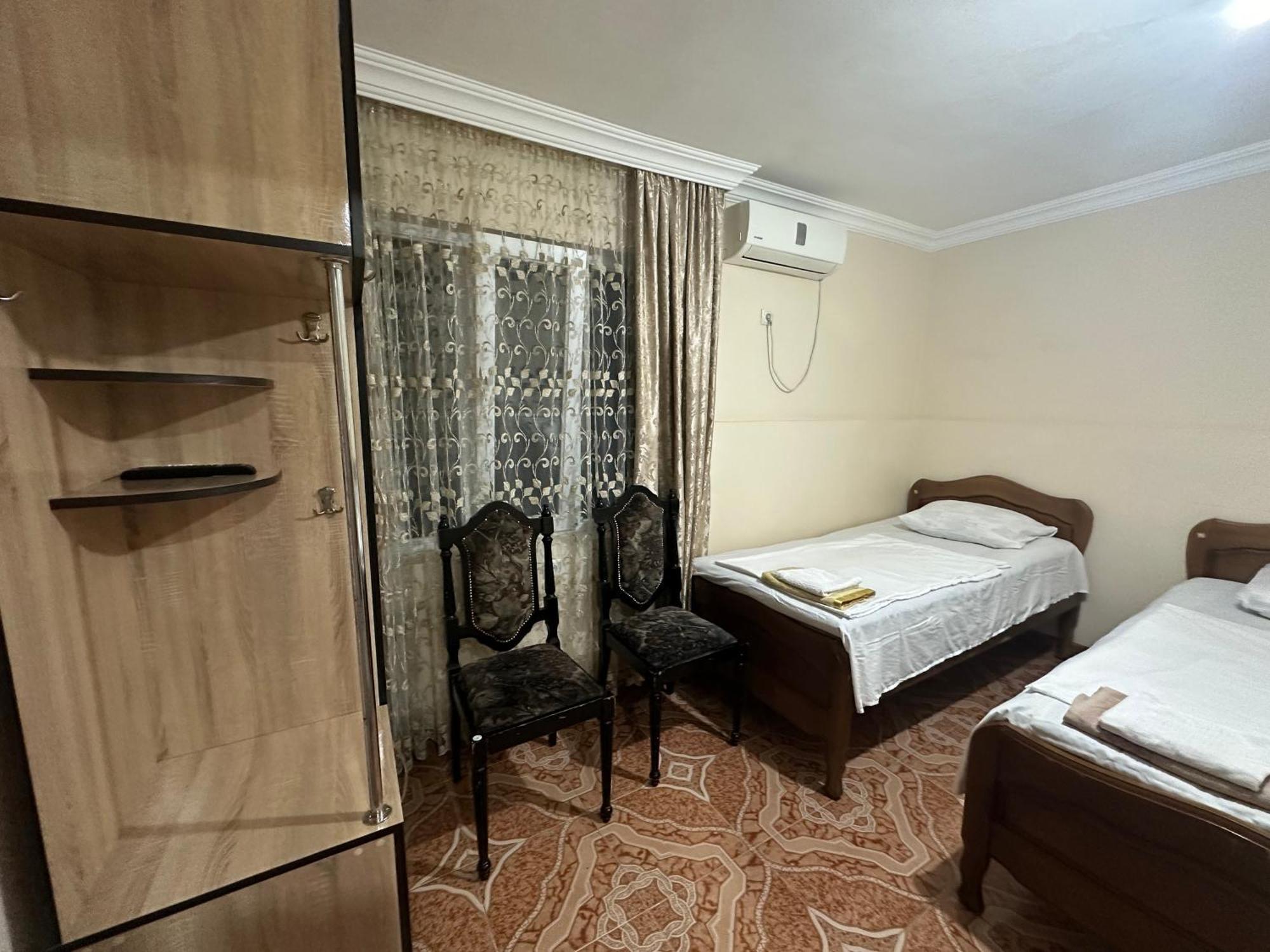 Linda Guest House Batumi Ngoại thất bức ảnh