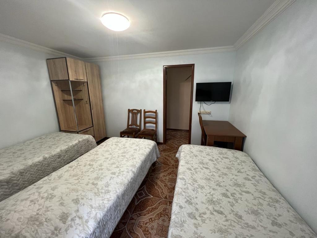 Linda Guest House Batumi Ngoại thất bức ảnh