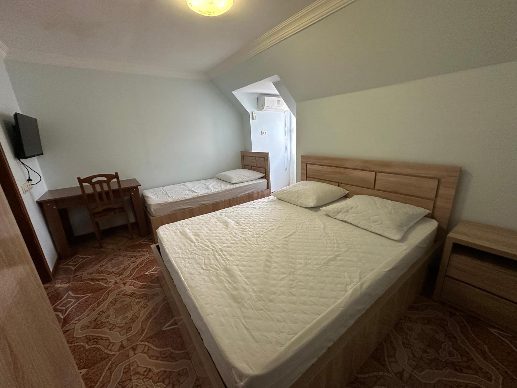 Linda Guest House Batumi Ngoại thất bức ảnh